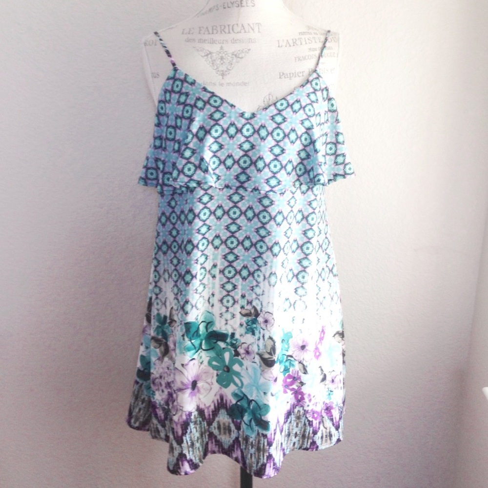 HP • NWOT "Sparrows" chiffon dress
